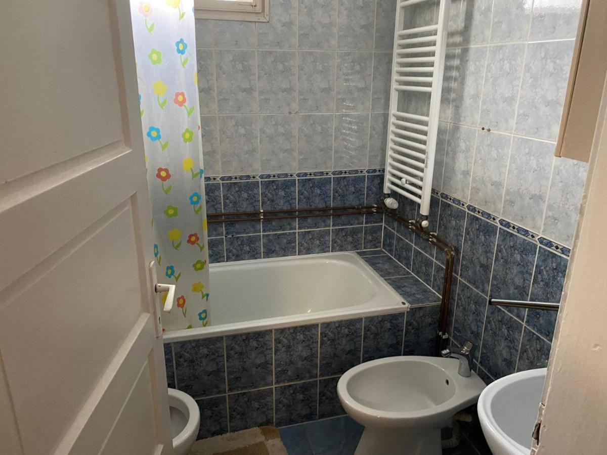 Camere De Inchiriat Floarea Reginei วีเชวเดสซุส ภายนอก รูปภาพ