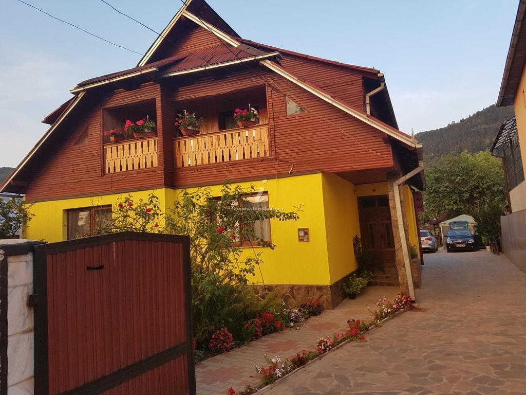 Camere De Inchiriat Floarea Reginei วีเชวเดสซุส ภายนอก รูปภาพ